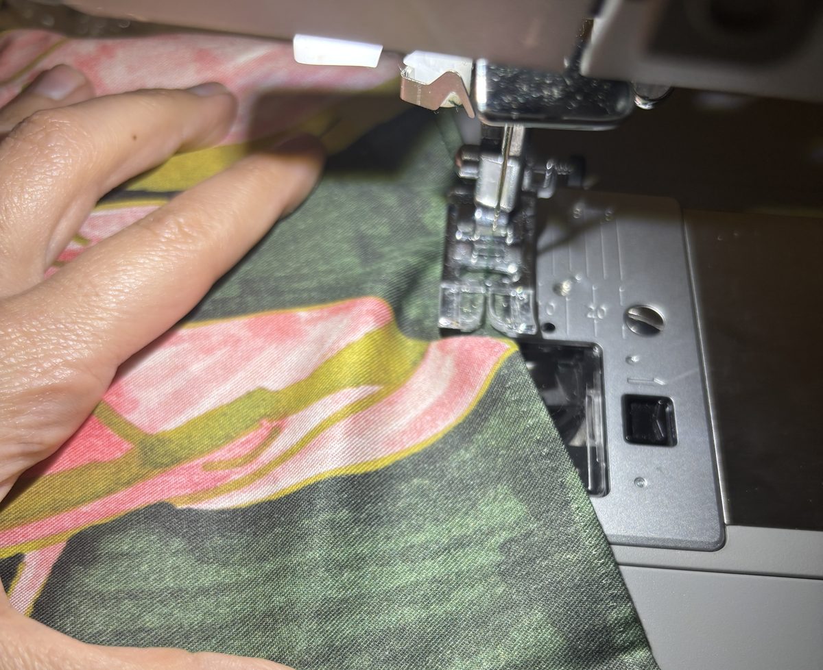 Machine sewing a printed panel, pinning and construction